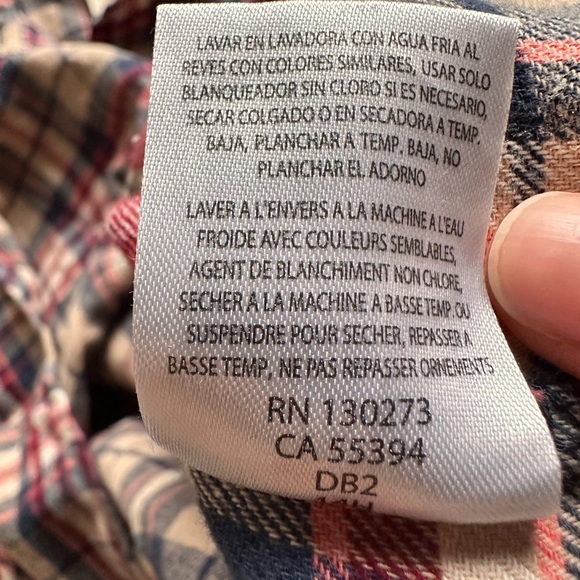 SOLD**** WRANGLER// button up long sleeve ranch shirt - Picture 4 of 5